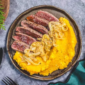 Purée de potimaron et chutney d'oignon